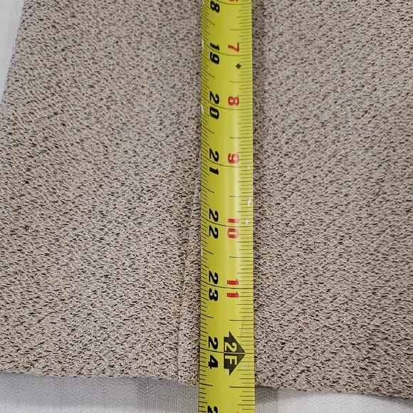 St. John Beige Textured Jacket Sz 12 - Picture 11 of 17